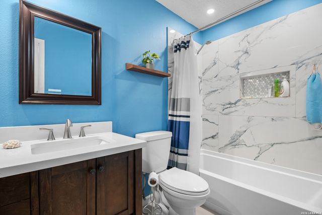7715 Chatsworth, San Antonio, TX 78250