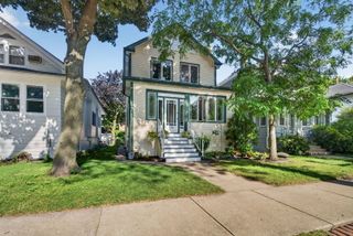 532 S Grove Avenue, Oak Park, IL 60304