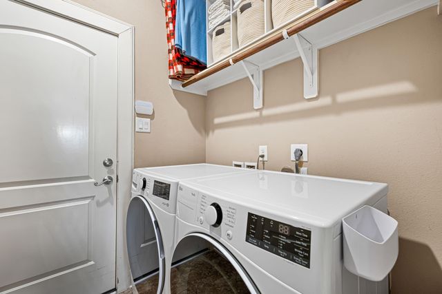 1610 Du Barry Lane, Houston, TX 77018