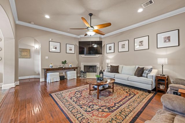 1610 Du Barry Lane, Houston, TX 77018