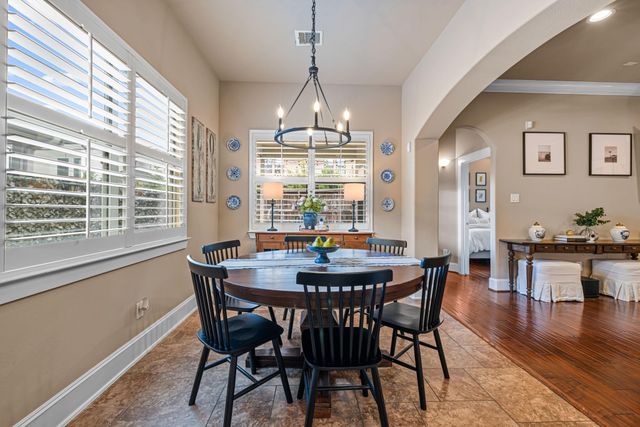 1610 Du Barry Lane, Houston, TX 77018