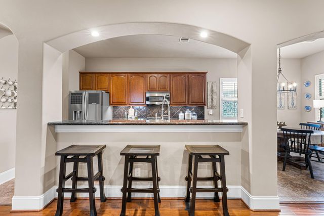 1610 Du Barry Lane, Houston, TX 77018