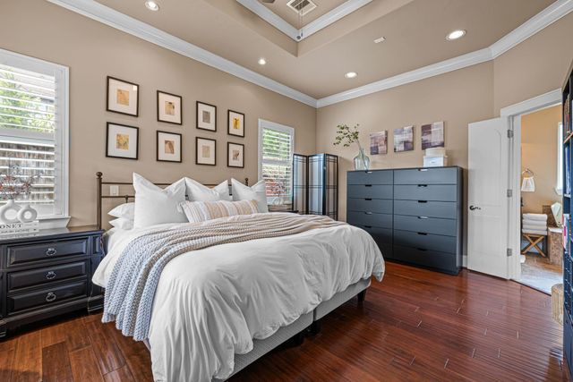 1610 Du Barry Lane, Houston, TX 77018