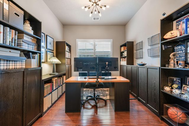 1610 Du Barry Lane, Houston, TX 77018