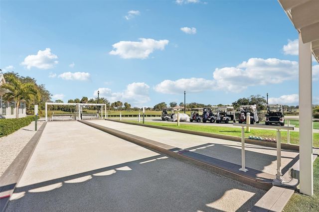 417 HUNTRIDGE DRIVE, Venice, FL 34292