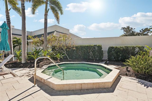 417 HUNTRIDGE DRIVE, Venice, FL 34292