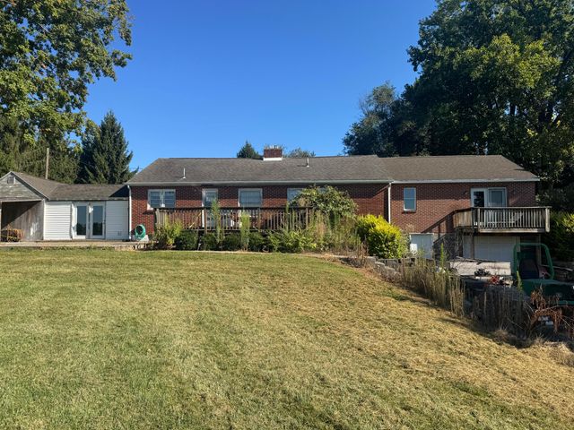 5095 W National Road 5095 W National Road, Springfield, OH 45504