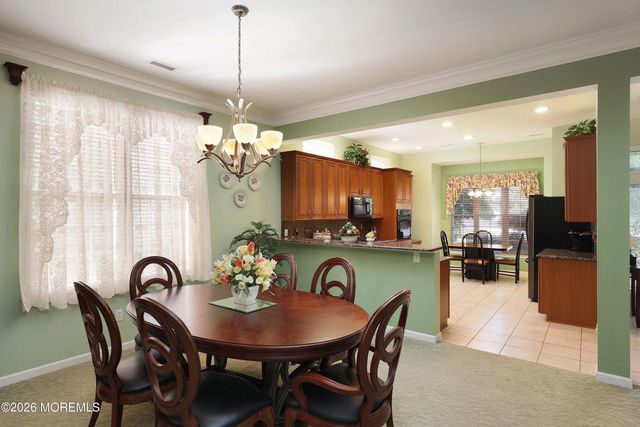 7 Oakhill Court, Jackson, NJ 08527