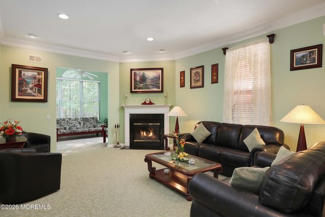 7 Oakhill Court, Jackson, NJ 08527