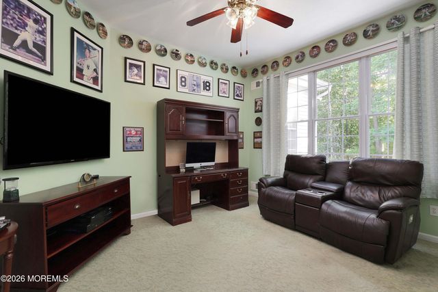 7 Oakhill Court, Jackson, NJ 08527