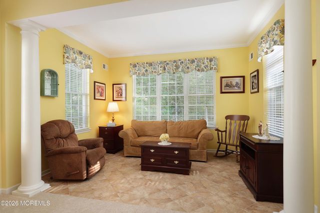 7 Oakhill Court, Jackson, NJ 08527