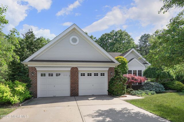 7 Oakhill Court, Jackson, NJ 08527