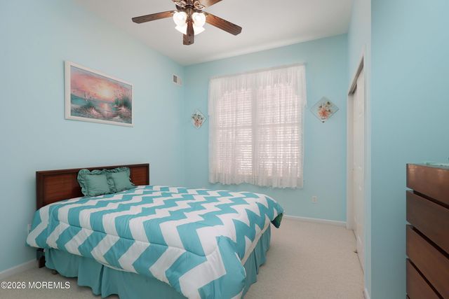 7 Oakhill Court, Jackson, NJ 08527