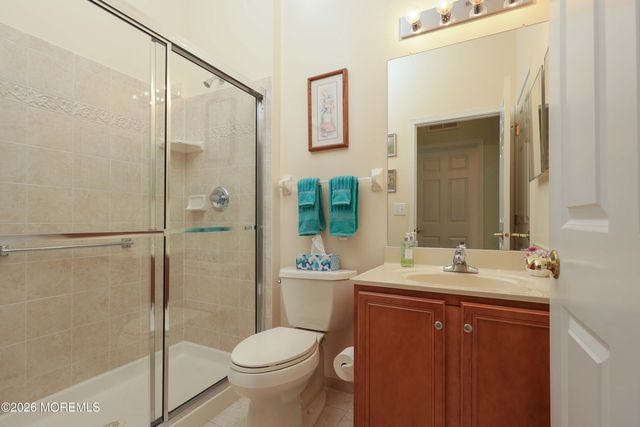 7 Oakhill Court, Jackson, NJ 08527