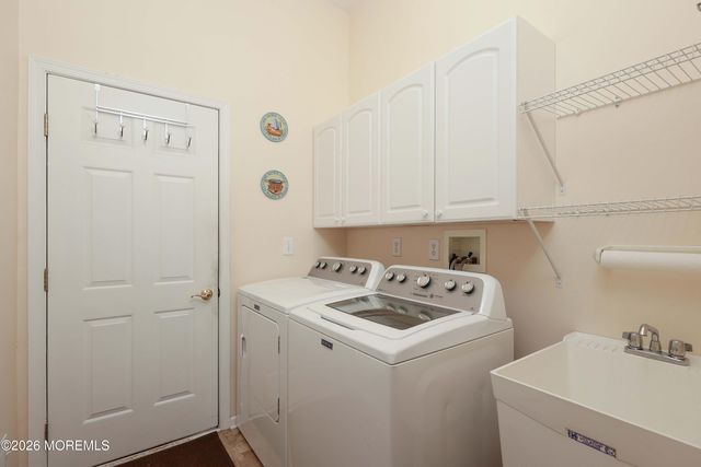 7 Oakhill Court, Jackson, NJ 08527