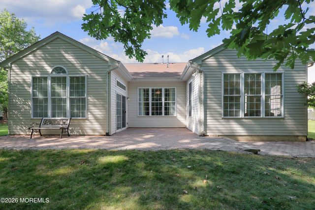 7 Oakhill Court, Jackson, NJ 08527