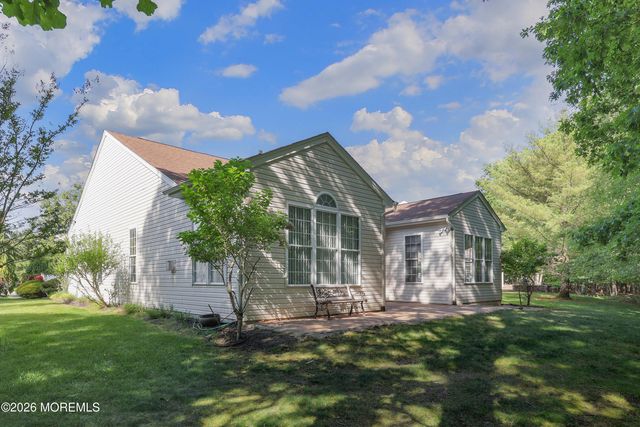 7 Oakhill Court, Jackson, NJ 08527