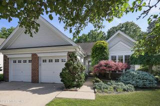 7 Oakhill Court, Jackson, NJ 08527