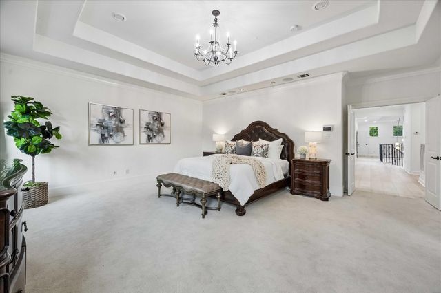 4504 Holly Street, Bellaire, TX 77401