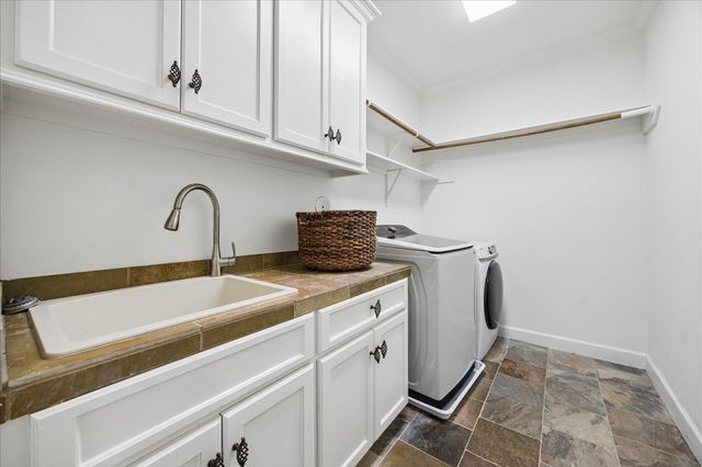 4504 Holly Street, Bellaire, TX 77401