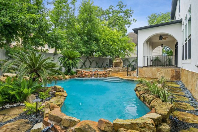 4504 Holly Street, Bellaire, TX 77401