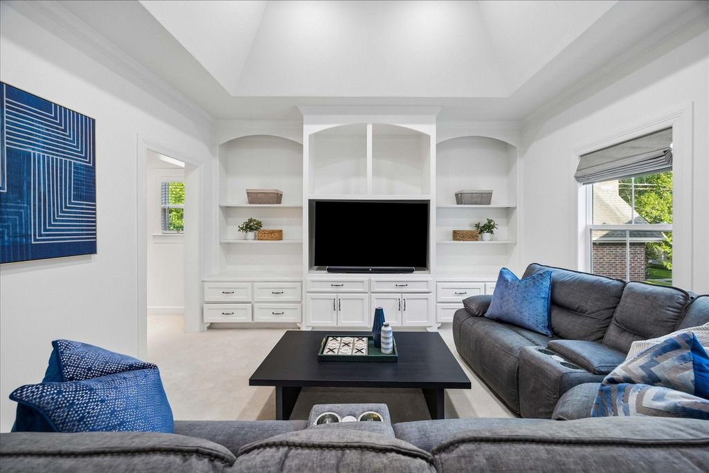 Image 26 of property listing at 4504 Holly Street, Bellaire, TX 77401