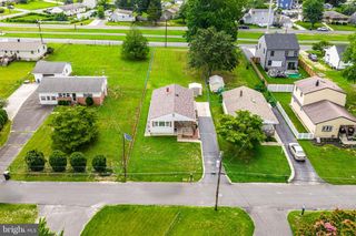1321 STEWART AVE, Blackwood, NJ 08012