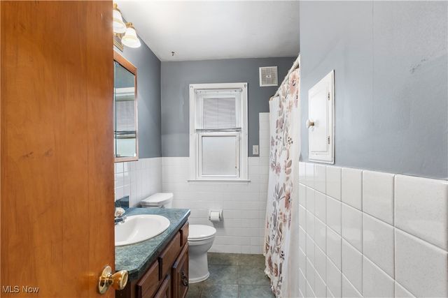 25031 Glenbrook Boulevard, Euclid, OH 44117