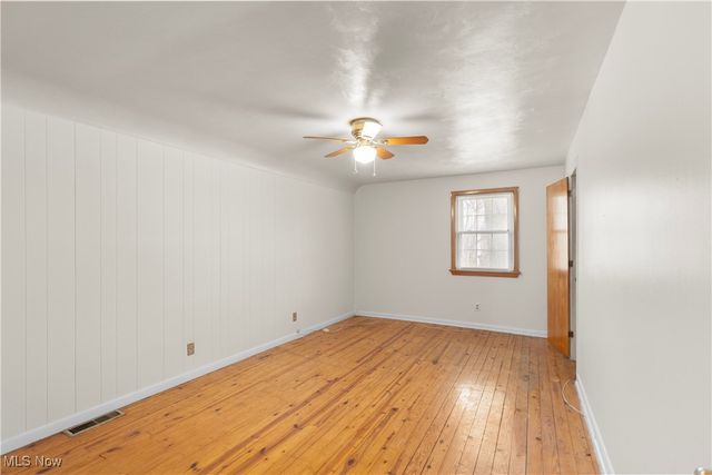 25031 Glenbrook Boulevard, Euclid, OH 44117