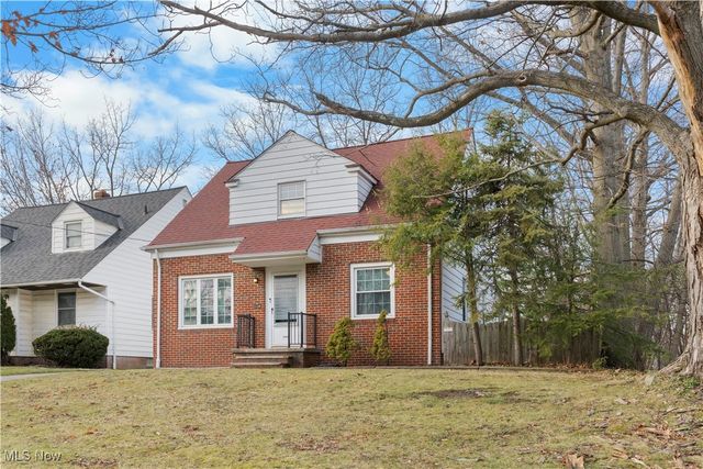 25031 Glenbrook Boulevard, Euclid, OH 44117