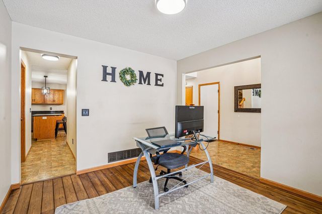 1760 209th Avenue NE, East Bethel, MN 55011