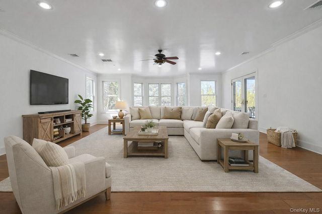 66 Drake Road, Scarsdale, NY 10583