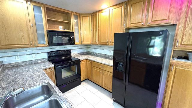529 Kings Lynn Road, Stoughton, WI 53589