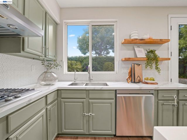 4907 Winterbrook Ave, Dublin, CA 94568