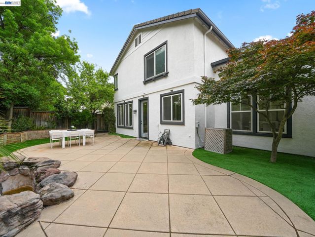 4907 Winterbrook Ave, Dublin, CA 94568