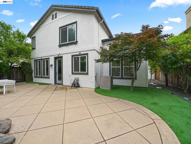 4907 Winterbrook Ave, Dublin, CA 94568