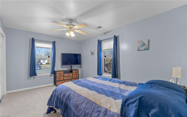 3913 Lombard CT, Virginia Beach, VA 23453