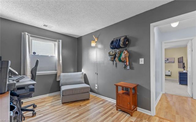 3913 Lombard CT, Virginia Beach, VA 23453