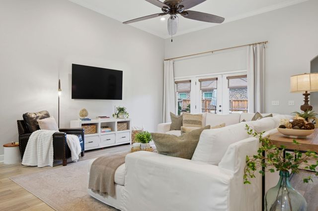 2102 Palmetto Lake Drive, Navarre, FL 32566