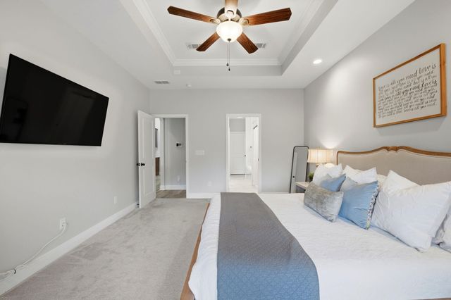 2102 Palmetto Lake Drive, Navarre, FL 32566