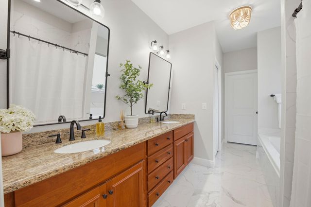 2102 Palmetto Lake Drive, Navarre, FL 32566