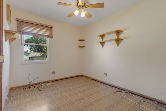 1446 Van Meter Drive, Glendale Heights, IL 60139