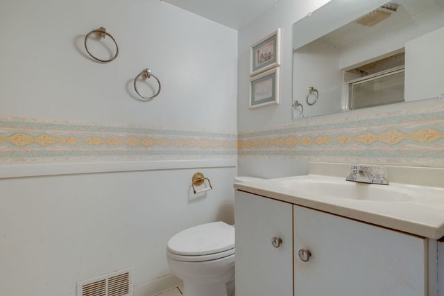 1446 Van Meter Drive, Glendale Heights, IL 60139