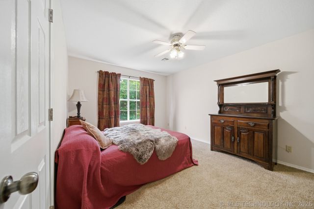 1290 N Cliff Drive, Cleveland, OK 74020
