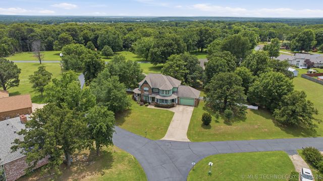 1290 N Cliff Drive, Cleveland, OK 74020