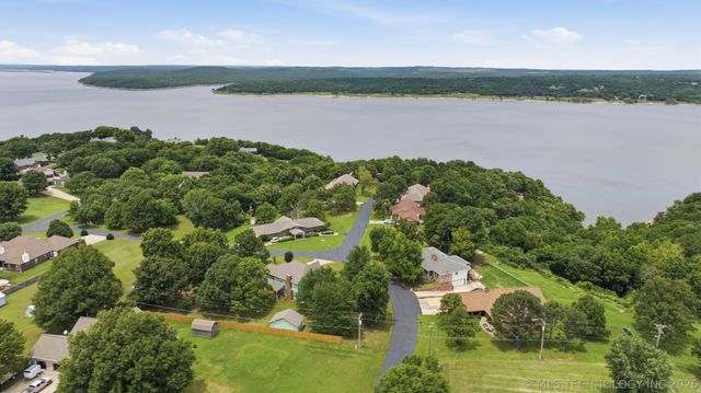 1290 N Cliff Drive, Cleveland, OK 74020
