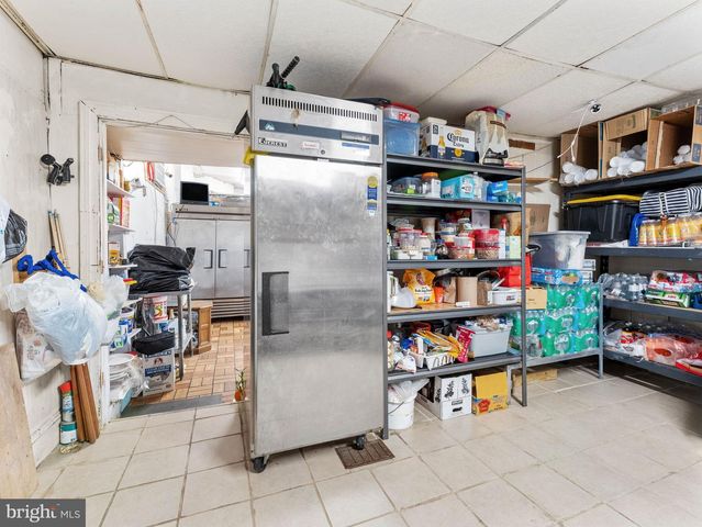 1542 W DIAMOND ST, Philadelphia, PA 19121