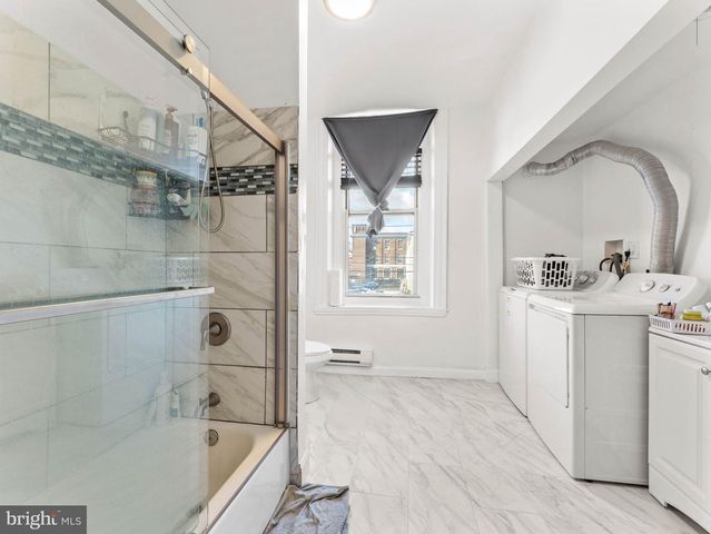 1542 W DIAMOND ST, Philadelphia, PA 19121