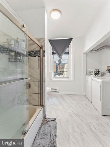 1542 W DIAMOND ST, Philadelphia, PA 19121