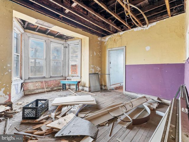 1542 W DIAMOND ST, Philadelphia, PA 19121